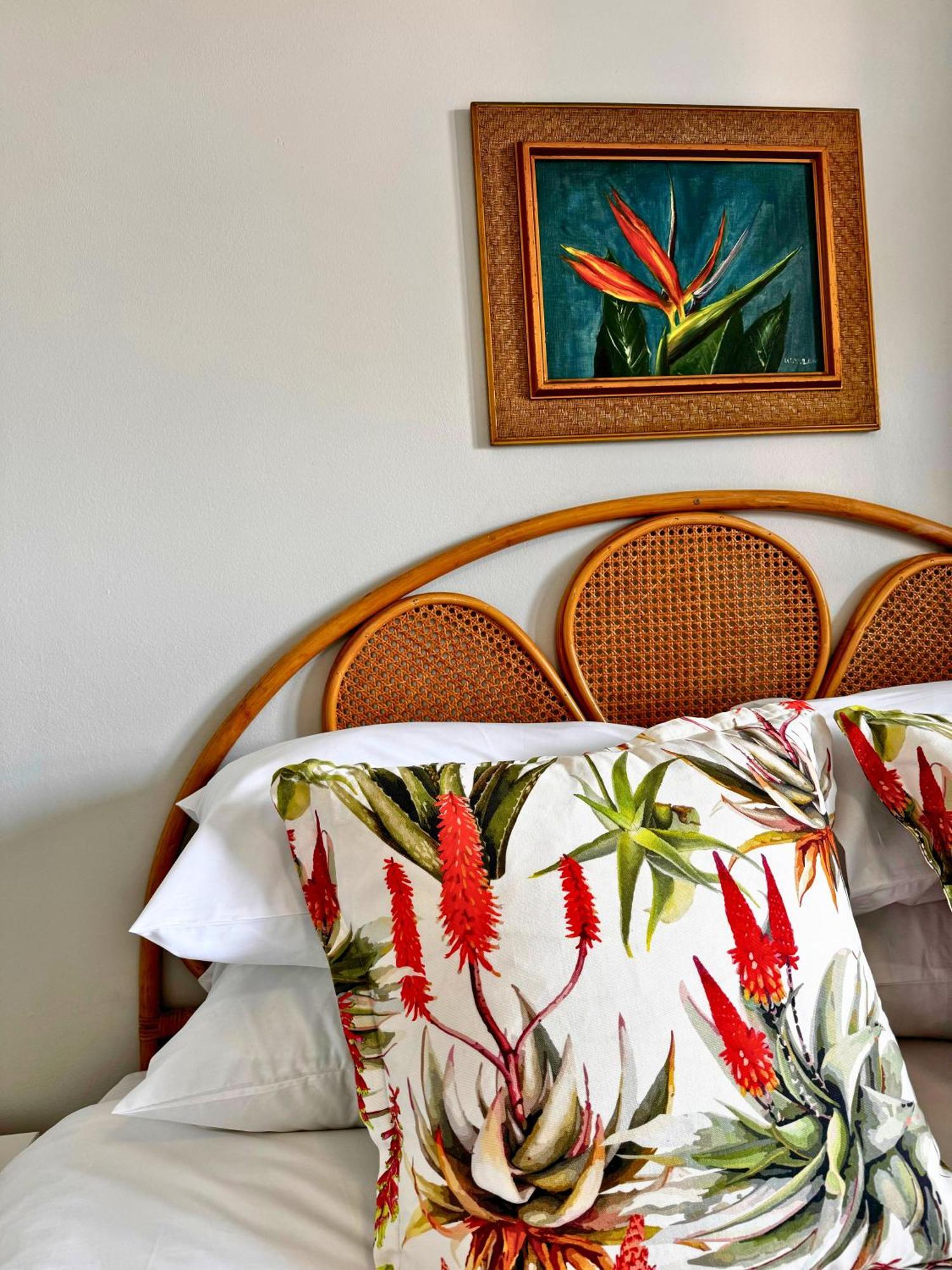 Alluring Beachscapes In Apartment *